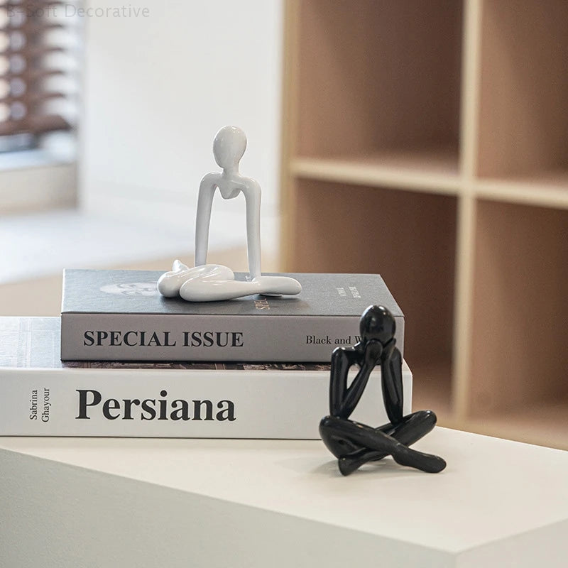 statues abstraites modernes noir blanc décor simple minimaliste