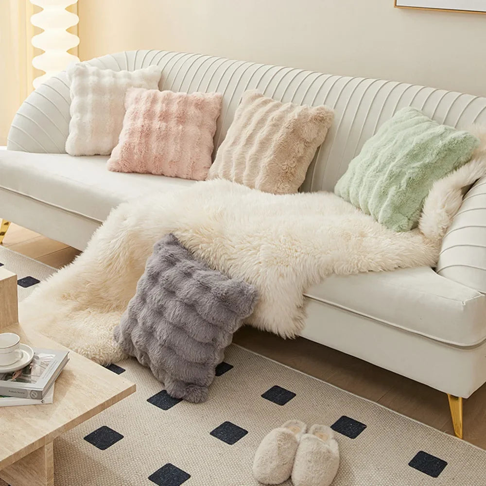 coussin carré moderne gris beige blanc rose pâle lavable 45x45cm bouclé