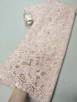 tissu dentelle polyester coton fleurs motifs floraux blanc rose clair noir vert dorées occasion