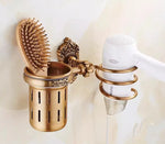 accessoires salle bain doré ornements sculptés finition brillante antique élégant porte serviettes savon toilette