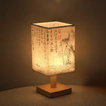 lampe table chinois semi translucide imprimé texte chinois papier vieilli beige clair marronclair