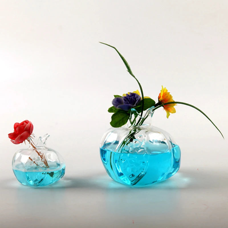 vases transparents rouges texturés vases grenade moderne artisanal fleurs artificielles