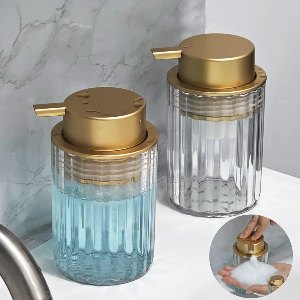 distributeur savon liquide transparent moderne rayures verticales pompe élégant salle bain comptoir