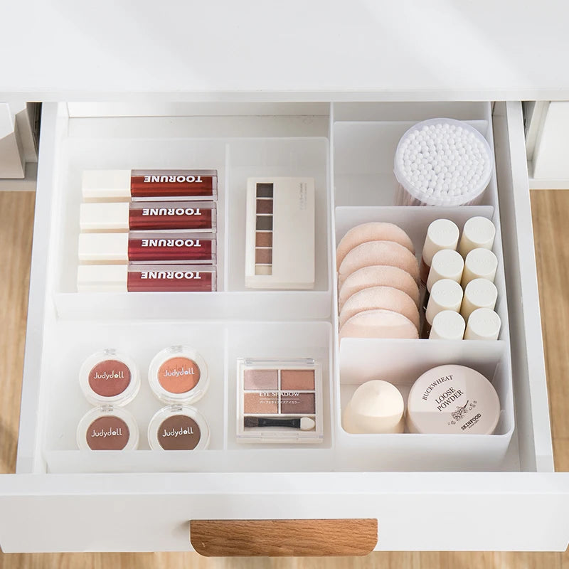boîtes rangement blanc modernes compartiments poignées bois cosmétiques accessoires minimalistes