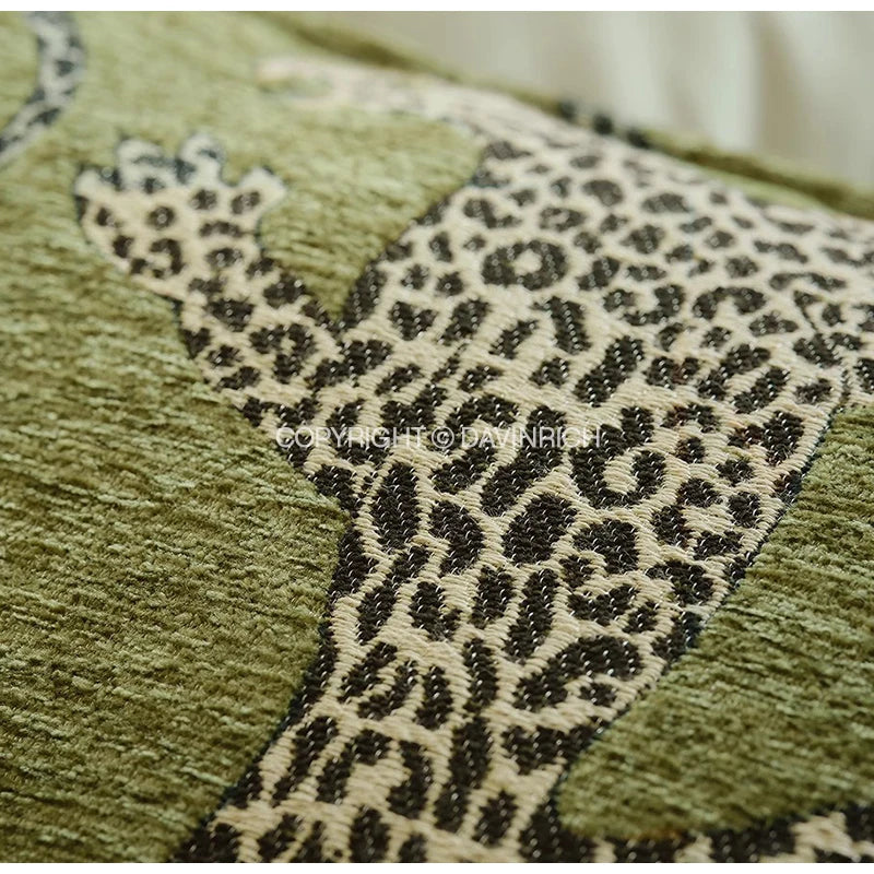 taies d'oreiller jacquard léopard vert olive moderne respectueuses environnement polyester 100% decoration maison