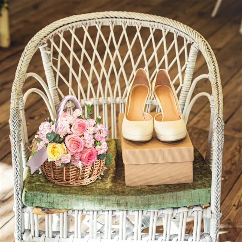 panier osier tressé marron clair poignée ruban blanc fleurs artificielles utilisation multiple respectueux environnement