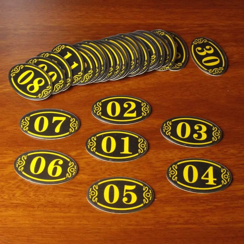 plaques numérotées tables noir jaune ornements dorés adhésives modernes rangement étagères chambre ornementales classiques