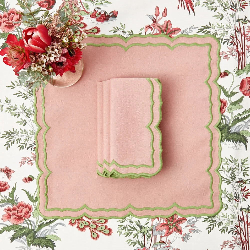 serviettes table carrées coton lin brodé motif floral rose clair vert classiques
