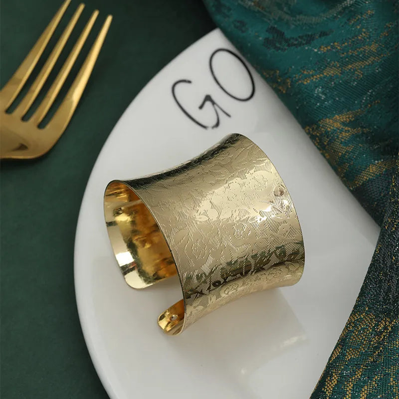 anneau serviette métal doré argenté moderne élégant décoration table mariage anniversaire festive respectueux environnement