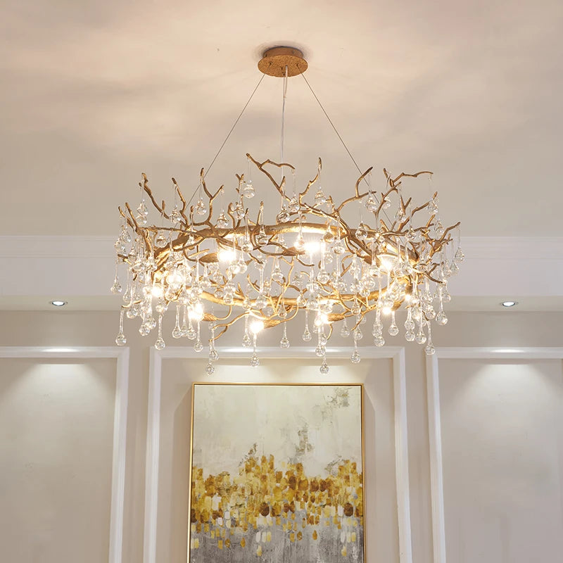 lustre moderne doré pendeloques cristal salon chambre 15m² sources lumière