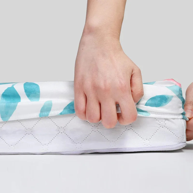 matelas bébé ovale texturé gaufré couverture drap béton arc ciel naturel minimaliste