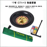 jeu roulette miniature tapis vert jetons colorés numéros dorés compartiments noirs pelle inclusion casino