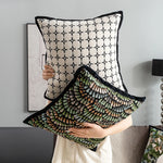 coussins jacquard modernes motifs floraux géométriques blanc noir vert beige marron 45x45cm 30x50cm