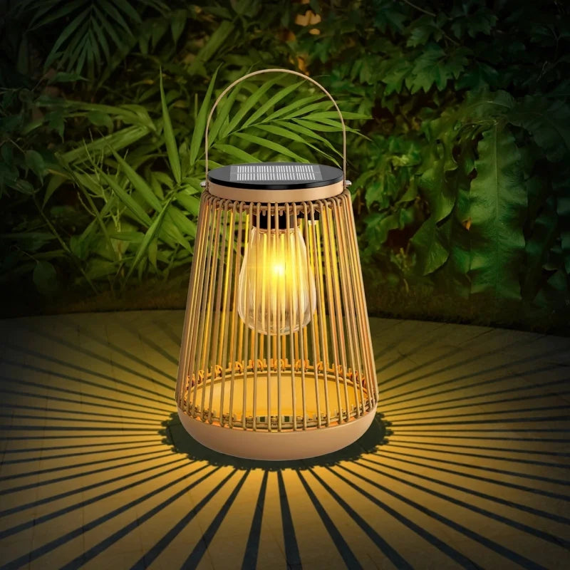 lampe suspendue solaire bambou tressé artisanale extérieure jardin impermeable antirouille anneaux métalliques