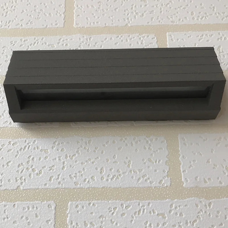 applique murale moderne aluminium noir rayures horizontales lumiere led exterieure