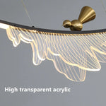 Suspension lumineuse contemporaine oiseau stylisé noir blanc doré plumes transparentes chambre salon