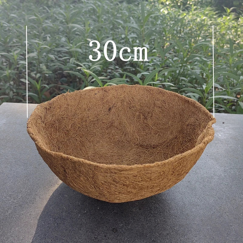 panier suspendu fibre coco chaînes métal marron clair plante verte jardin rustique naturelintérieurextérieur