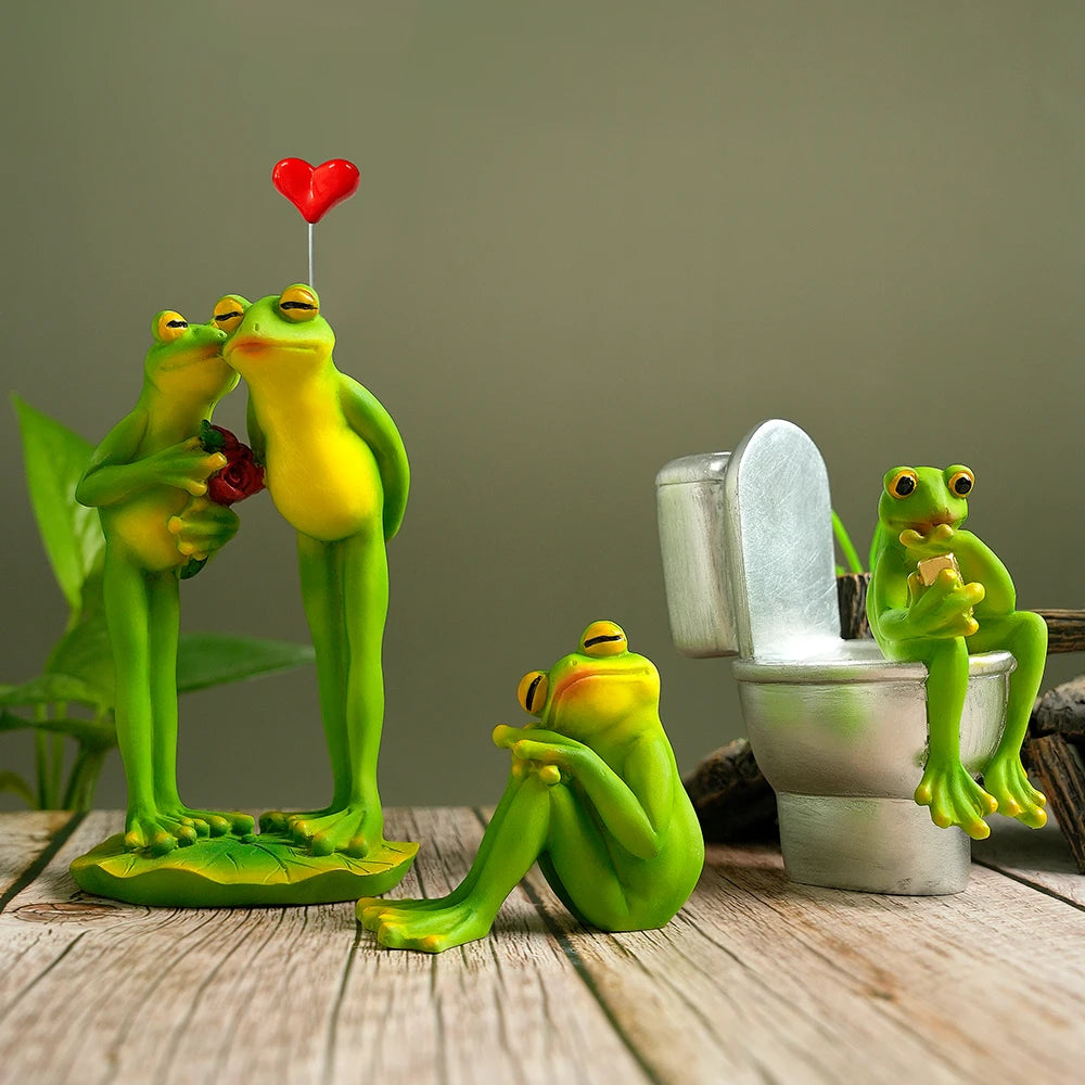 figurines grenouilles decoratives vert jaune bouquet rouge coeur humoristique deco jardinextérieur