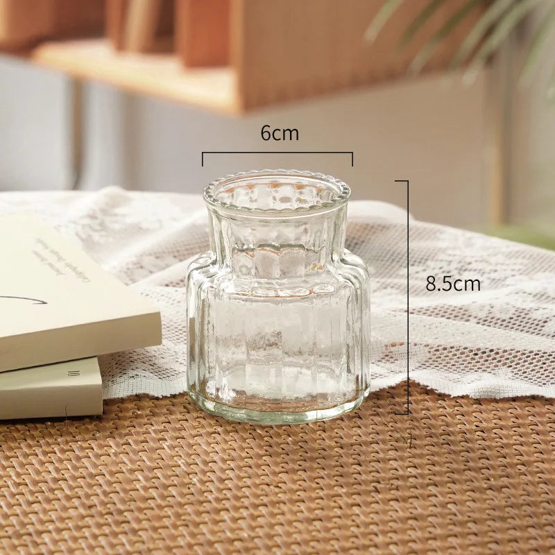 vases verre transparents texturés lignes verticales horizontales motifs petits bosses
