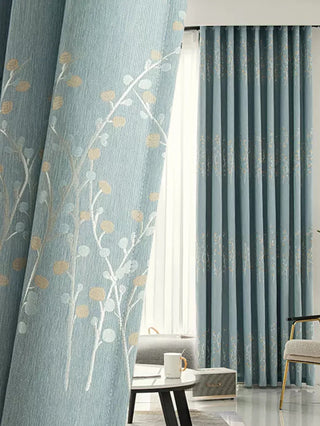rideau occultant bleu clair motif floral moderne passe tringle dorés semi transparent Polyester
