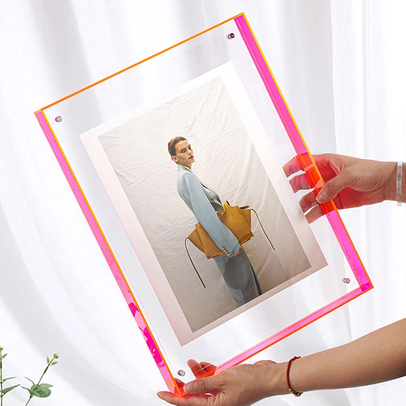 cadre photo moderne acrylique transparent visibles orange bleu vert rose marron minimalisteintérieurDecorationMuraleSalleAMainBureau