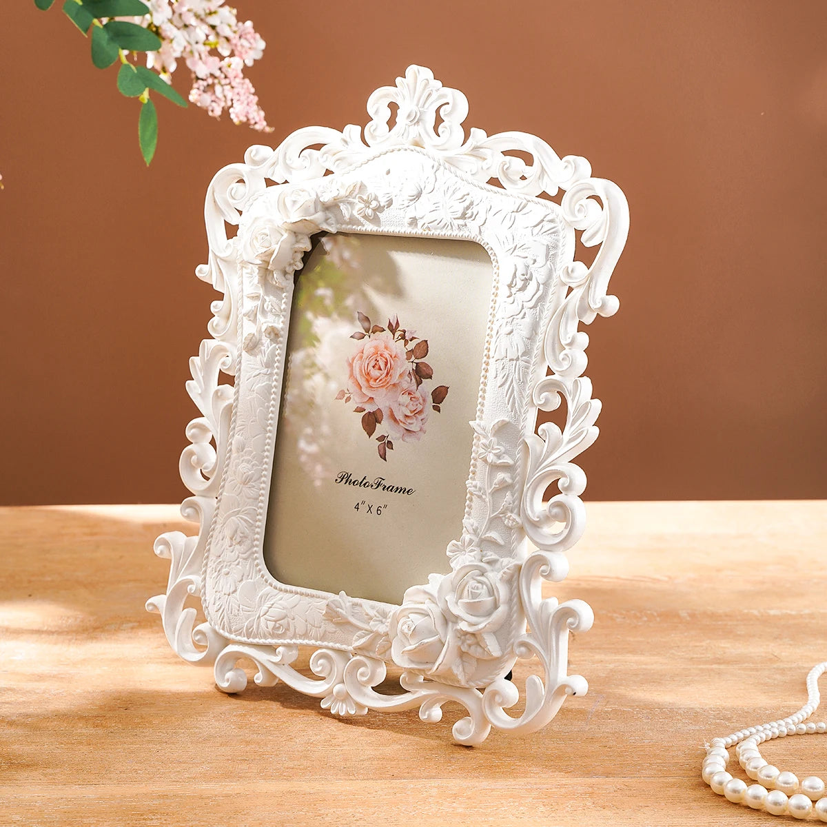 cadre photo résine ornements floraux roses relief blanc doré moderne baroque