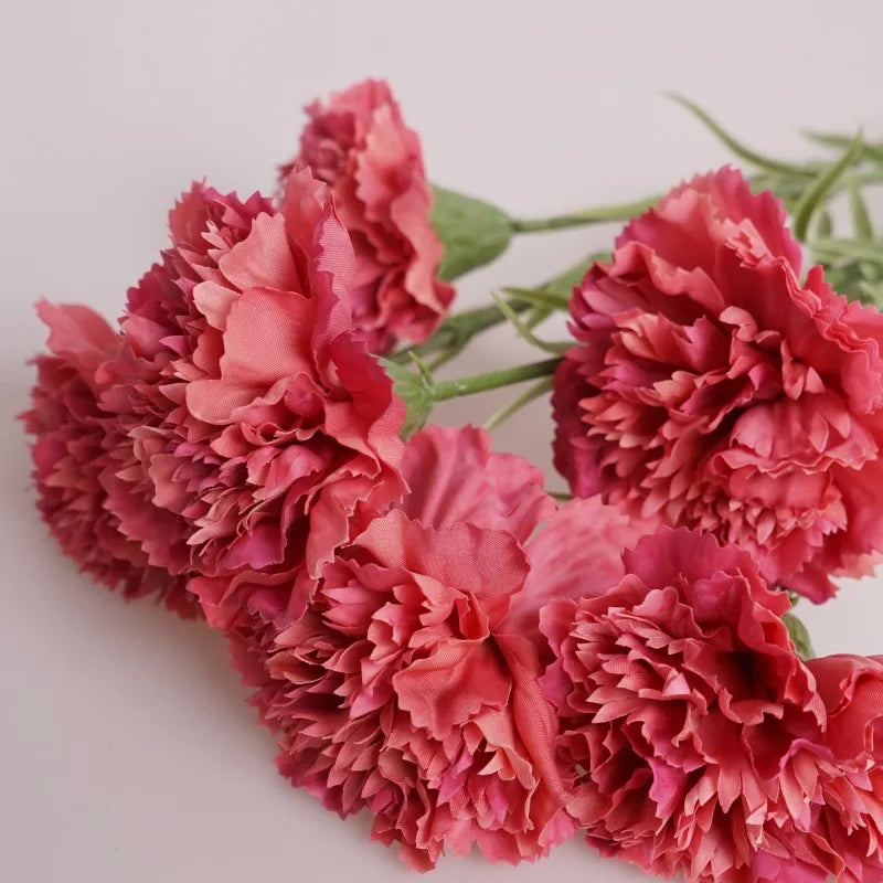 fleurs artificielles rouge rose blanches modernes décoration intérieure fête mères mariage