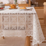 nappe blanche brodée fleurs classique imperméable usage extérieur intérieur mariage fêtes saisonnelle