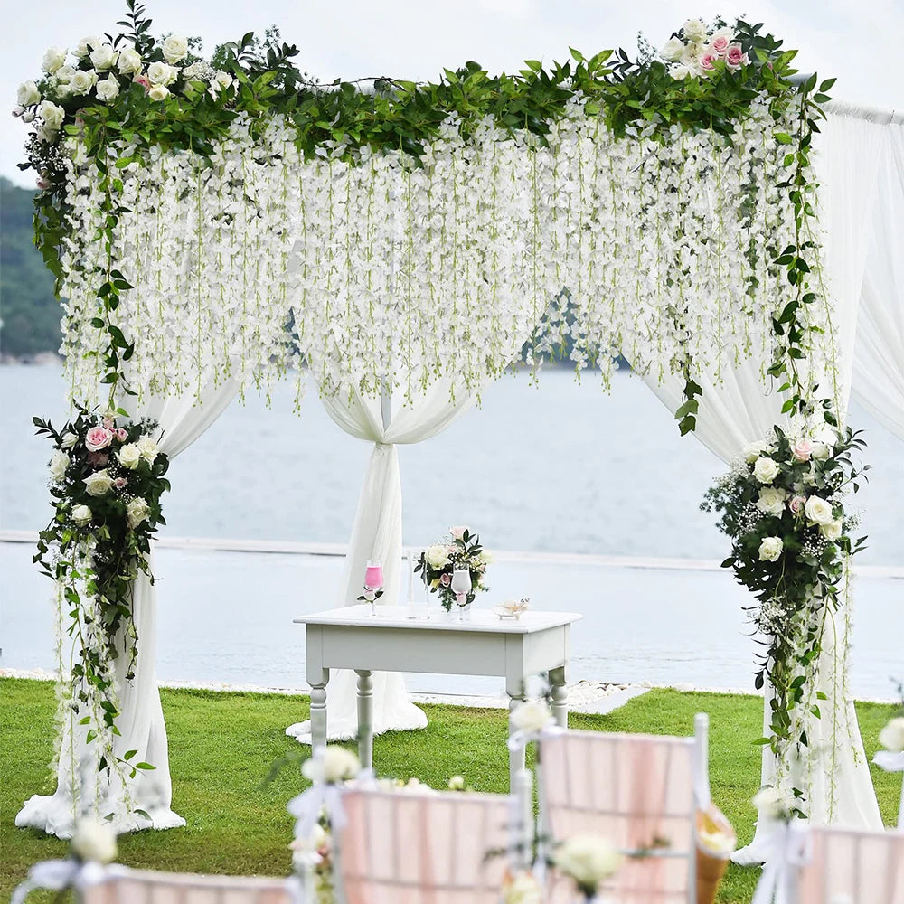 guirlande fleurs artificielles blanc vert intérieur mariage romantique décoration chambre coucher festive