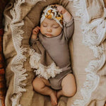 couverture bébé coton géométrique rose clair jaune bleu beige moderne douce bébé enfant tranches