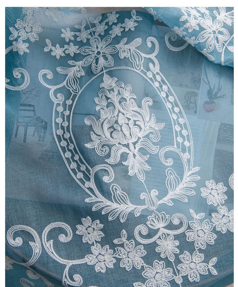 rideau bleu clair semi transparent brodé fleurs classique chambre coucher isolation thermique polyester