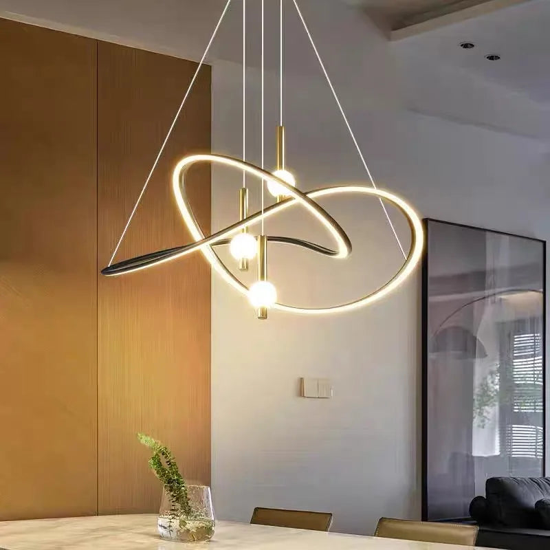 Suspension lumineuse moderne or blanc géométrique ampoules led chains posée restaurant salon