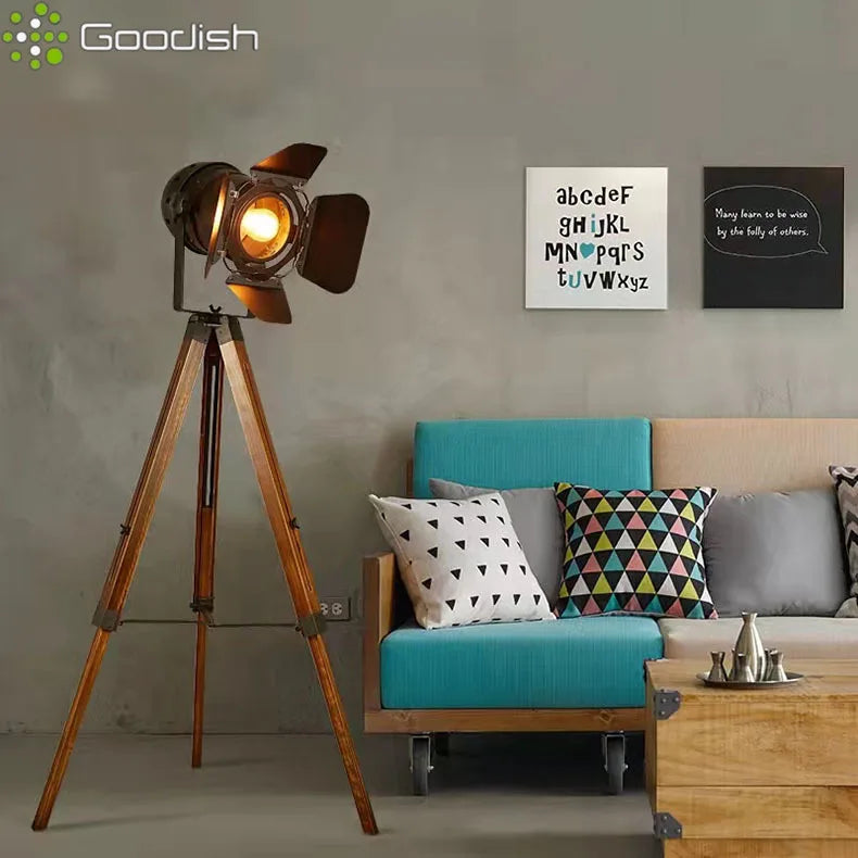 lampe sol industrielle led noir bois économe energie interrupteur bouton trépied mat matériaux vde