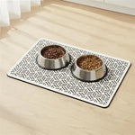 tapis nourrir animal blanc gris motif géométrique moderne anti dérapant deux bols métal