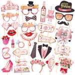 accessoires photo mariage carton bâtonnets alliances robes mariée costumes chapeaux lunettes coeurs champagne gâteaux