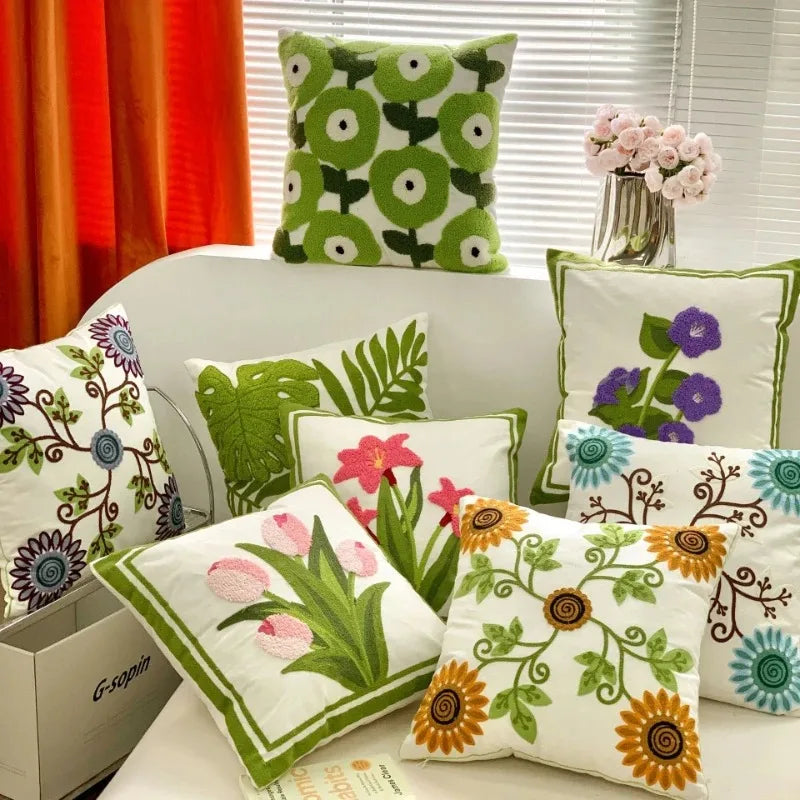 coussins peluche motifs floraux brodés modernes respectueux environnement multicolores maison hospitalité