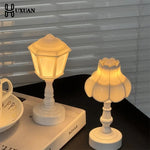 lampe table classique blanche rose plissée maison poupée accessoire miniature jouet enfant