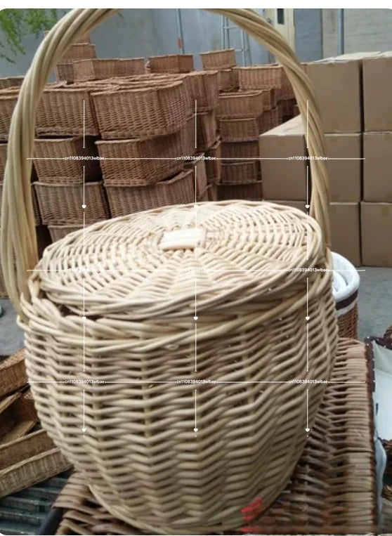 panier osier tressé naturel poignées cuir foulard rouge lunettes soleil rouges traditionnel