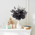 bouquet artificiel feuilles eucalyptus petites fleurs blanches vert blanc naturel minimaliste extérieur mariage halloween