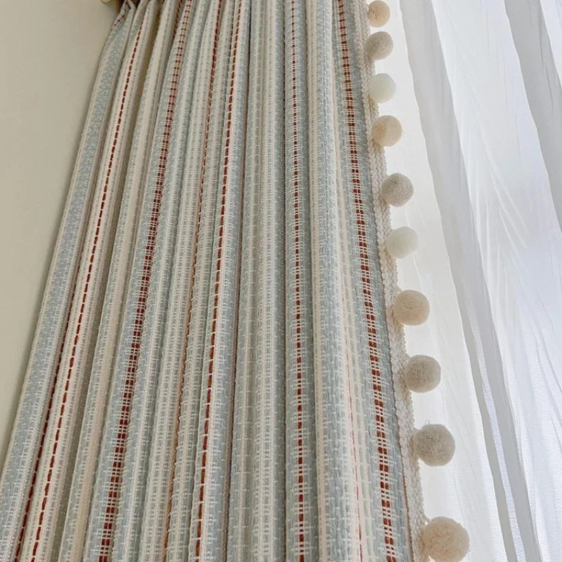 rideau moderne gris beige brun tissé rayures horizontales verticales salon chambre maison intérieur