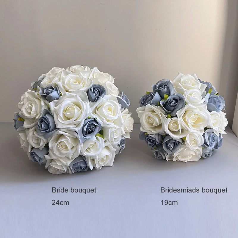 bouquets roses artificielles mariage blanc bleu gris classique élégant demoiselles honneur égliseDecorationOccasionFleursArtificielles