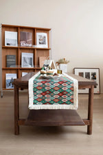 chemin table moderne motif géométrique vert rouge beige bordure frisée coton polyester