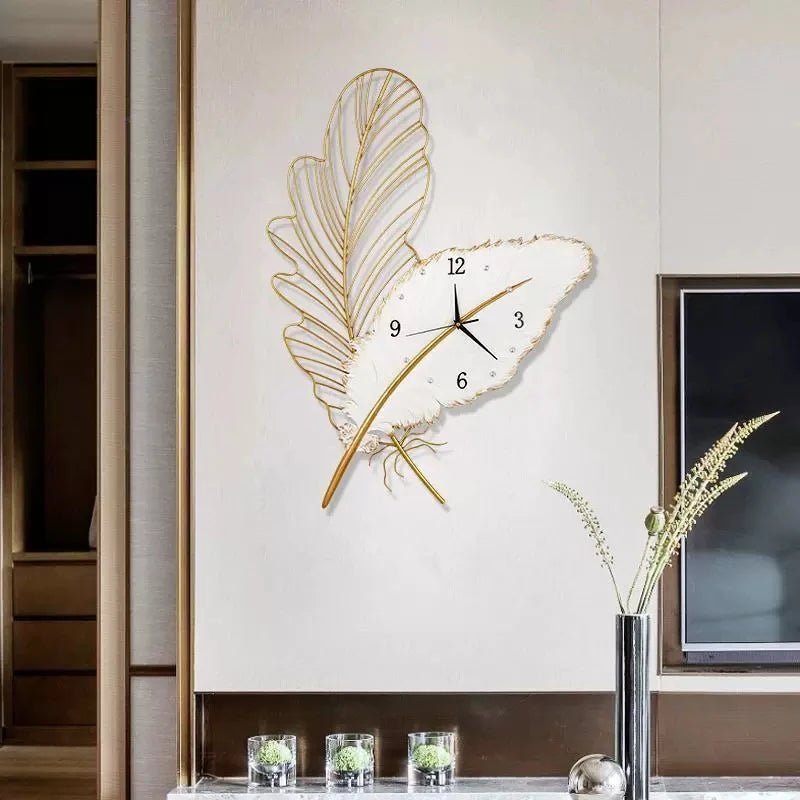 horloge murale moderne blanc doré plume stylisée sans LED fixation sans éléments visible