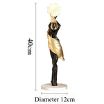 sculpture décorative moderne figure féminine globe lune noir blanc bleu clair résine chambre salon