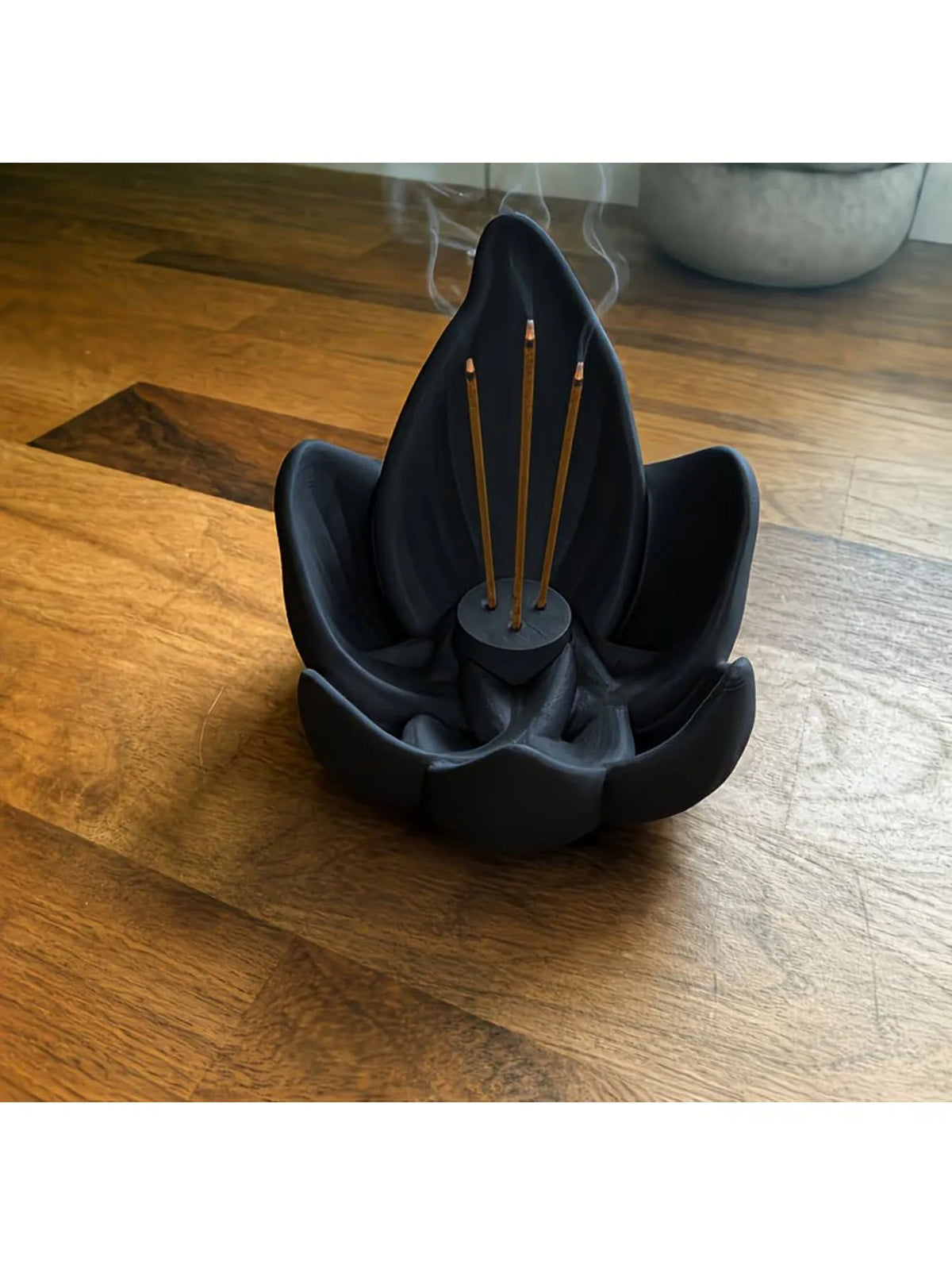 support encens fleur lotus moderne blanc noir résine minimaliste