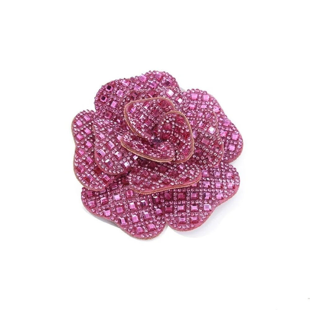 broches fleurs relief strass couleur bleue rose marron adhésif élégantes vêtements accessoires mode classiques
