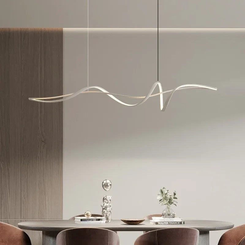 suspension lumineuse ondulé minimaliste aluminium noir blanc or salon table salle manger
