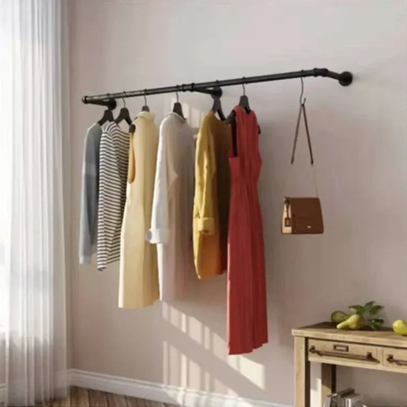 Porte-manteau mural design tuyau d'eau couleur argent