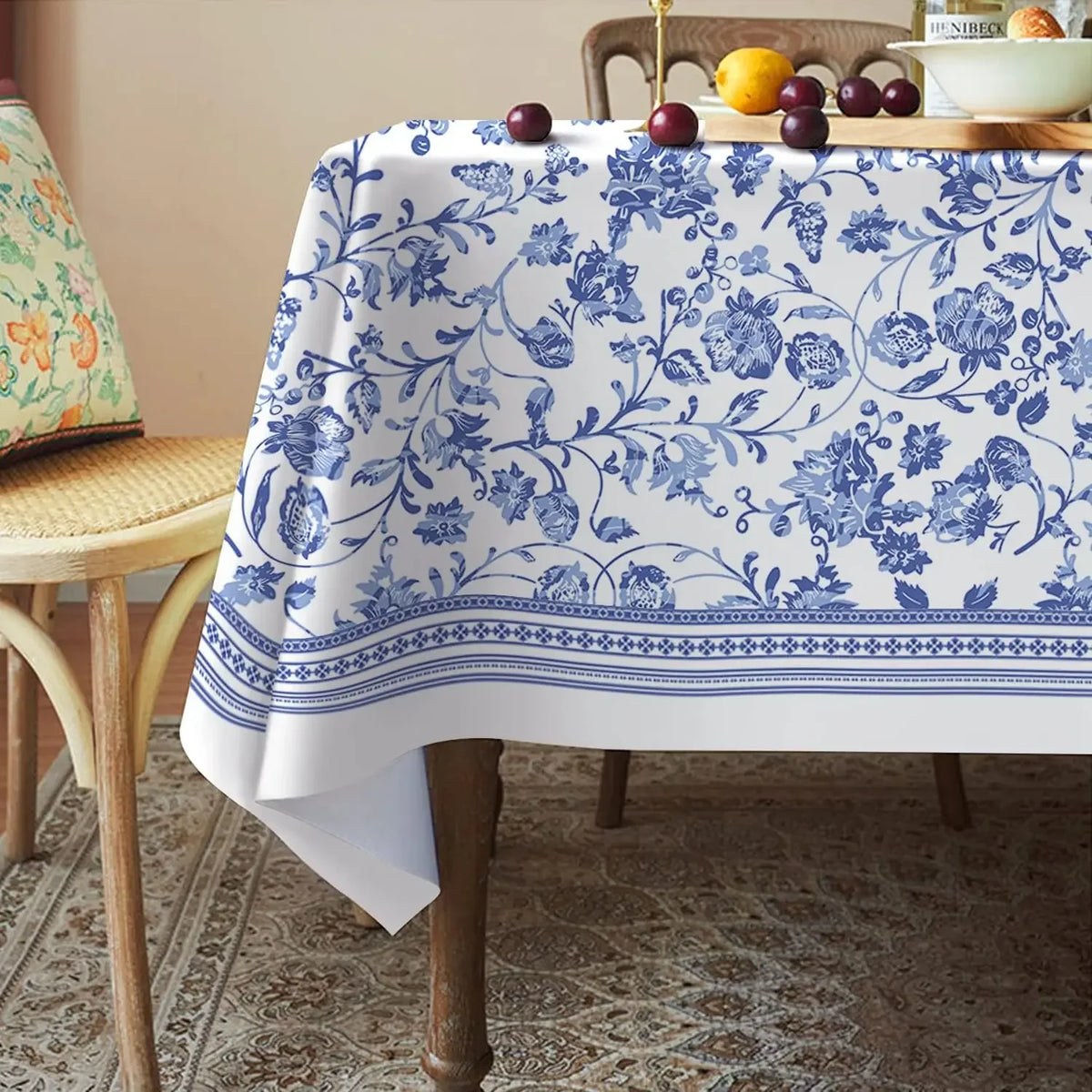 nappe fleurs bleues classique réutilisable polyester rectangle blanc table manger decoration hiver fêtes