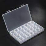Boîte de rangement plastique utilisée pour organiser des bijoux